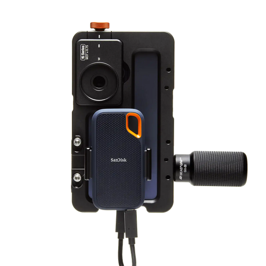 BEASTGRIP® x SanDisk® Beastcage™ iPhone 15 Pro Max Creator Kit